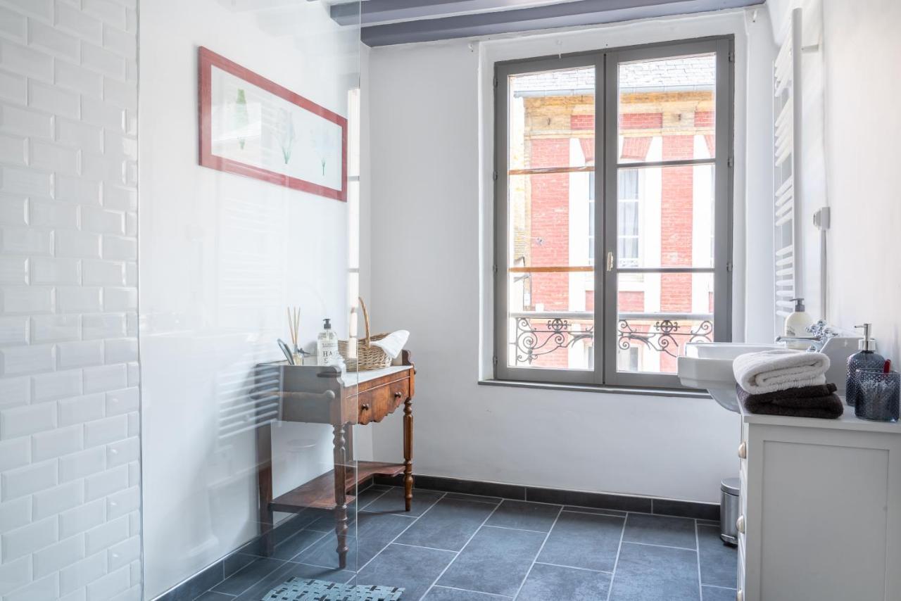 Le Baldaquin / Les Suites Romantiques Honfleur Eksteriør bilde